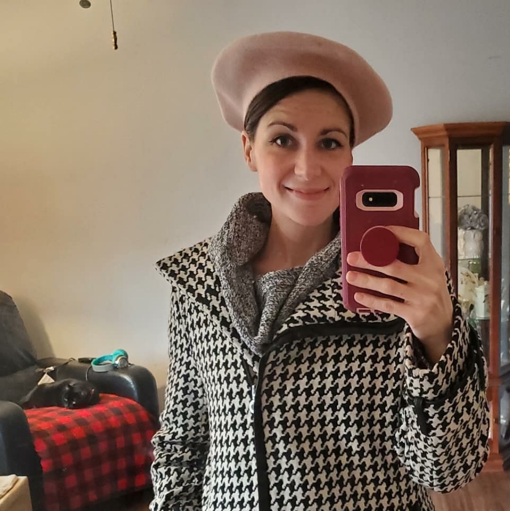 Meet your Posher, Leah
